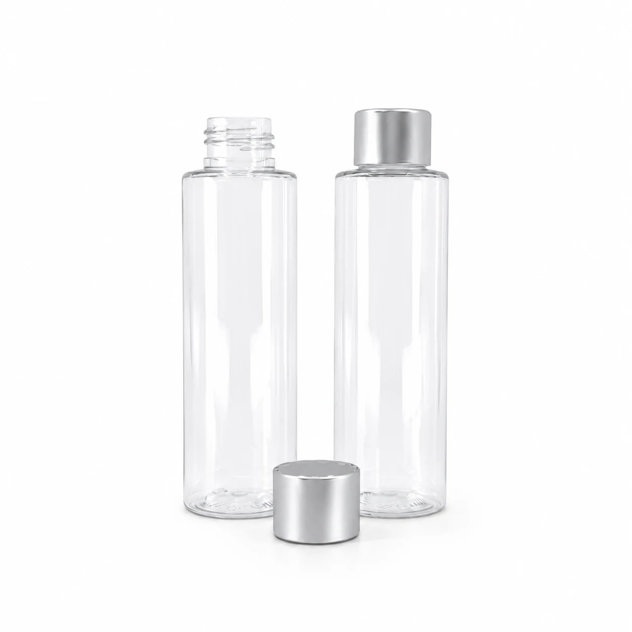 Hohe transparente Kunststoffflasche, silberner Verschluss, 100 ml