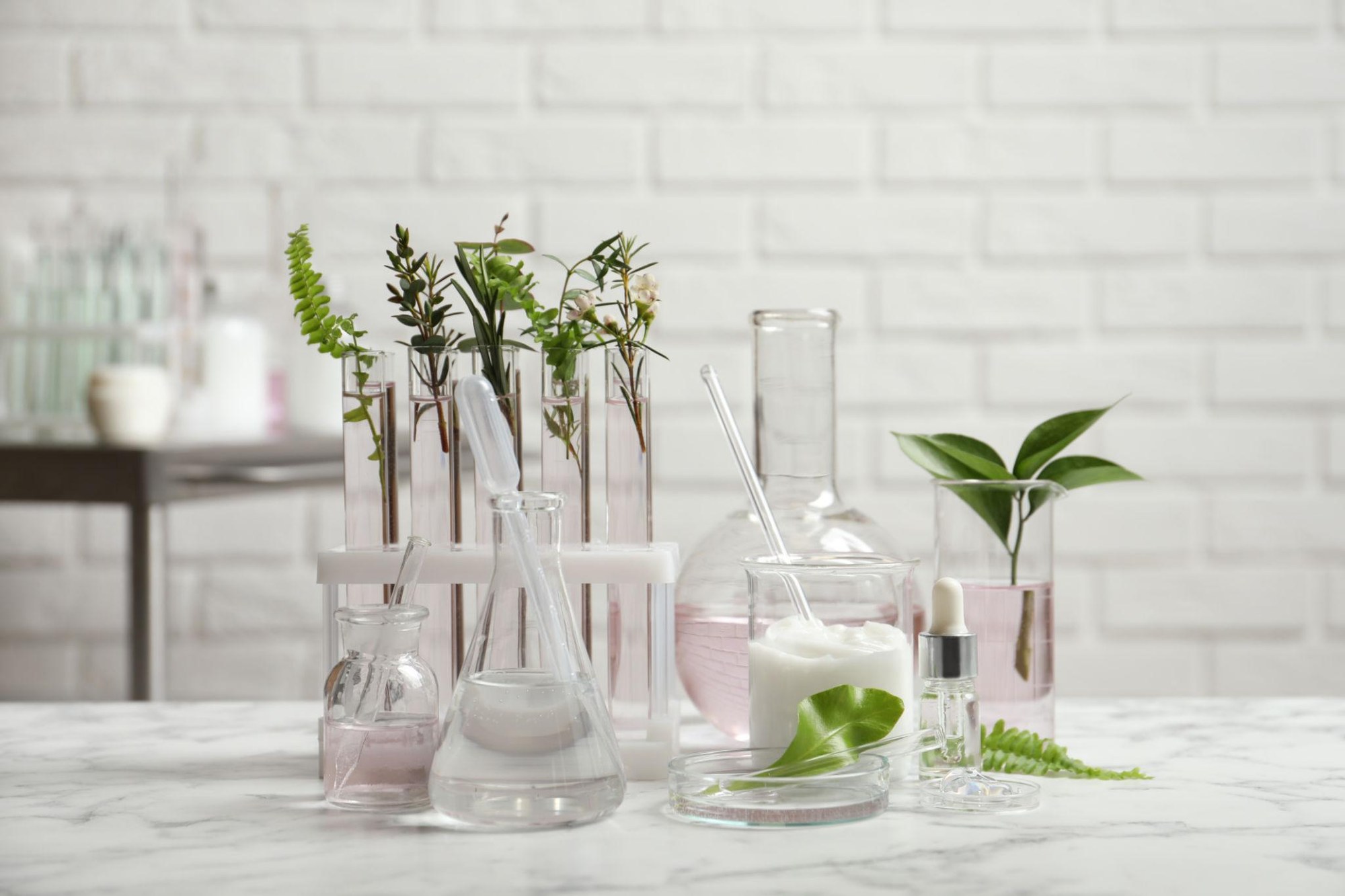 Sérum con exosomas — emulsificación a baja temperatura con el emulsionante Fluidifeel Easy