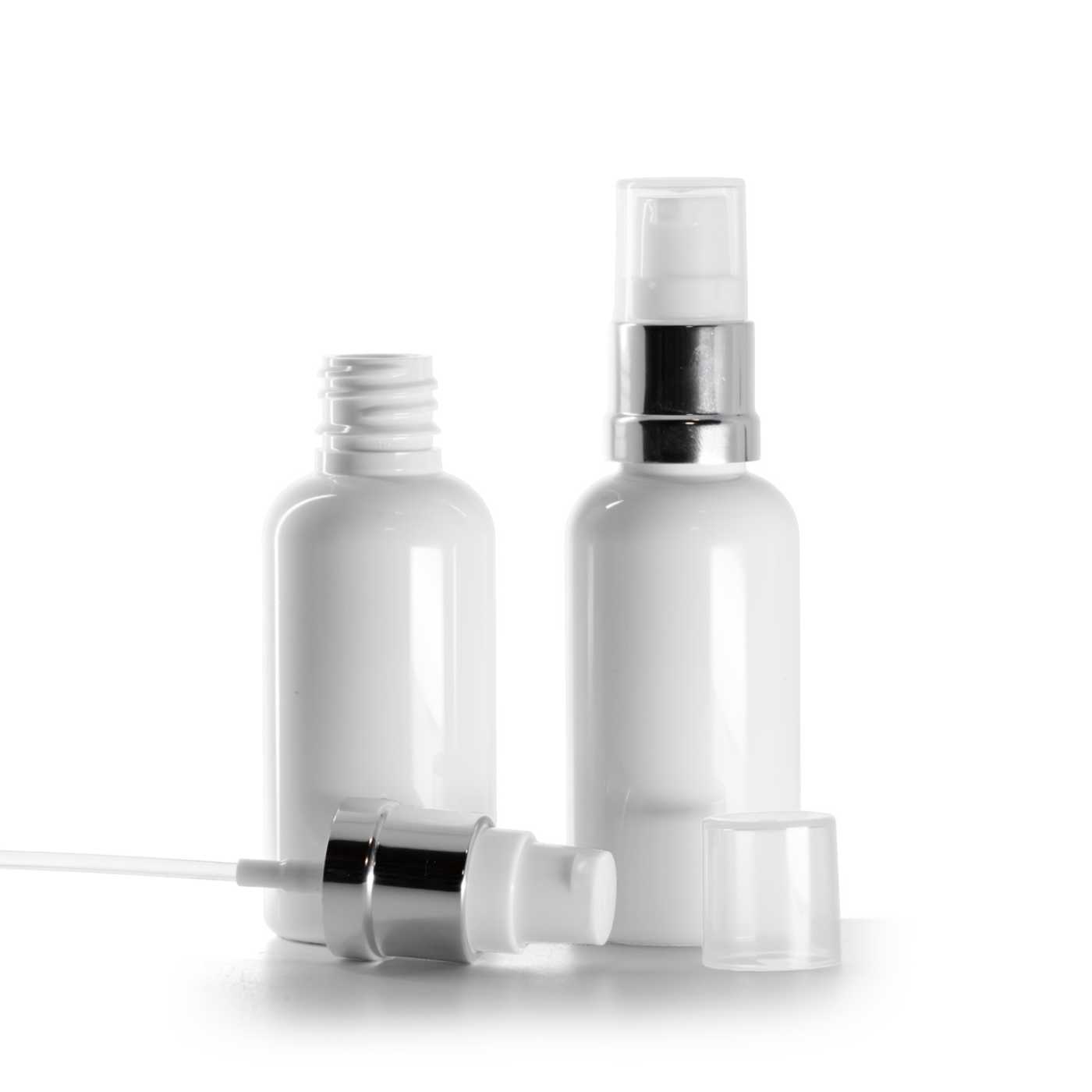 Flacon en plastique blanc avec pompe blanche argentée brillante 50 ml