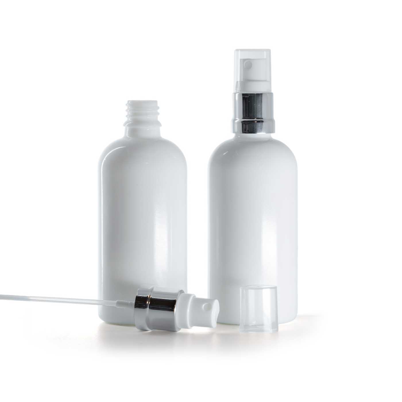 Butelka szklana, apteczna, biała, srebrny błyszczący atomizer, 100 ml