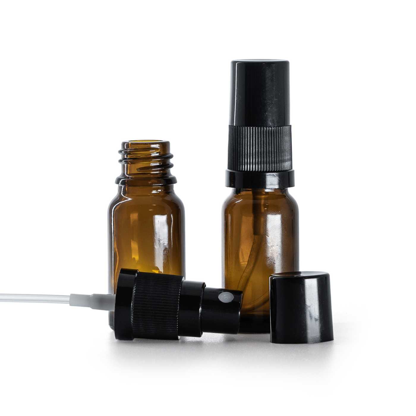 Flacon en verre ambré, pompe spray fine noire, capuchon noir, 10 ml