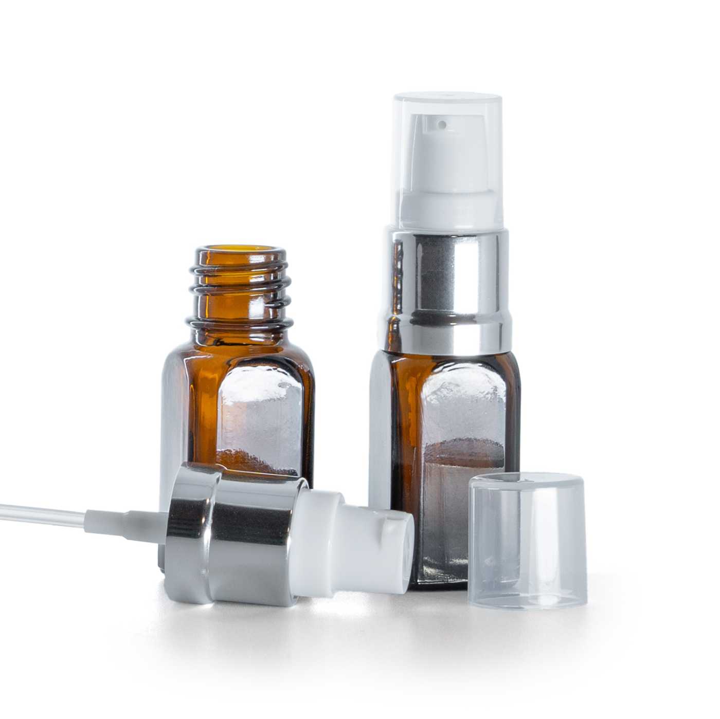 Szögletes üvegpalack, fényes fehér-ezüst adagoló, 10 ml