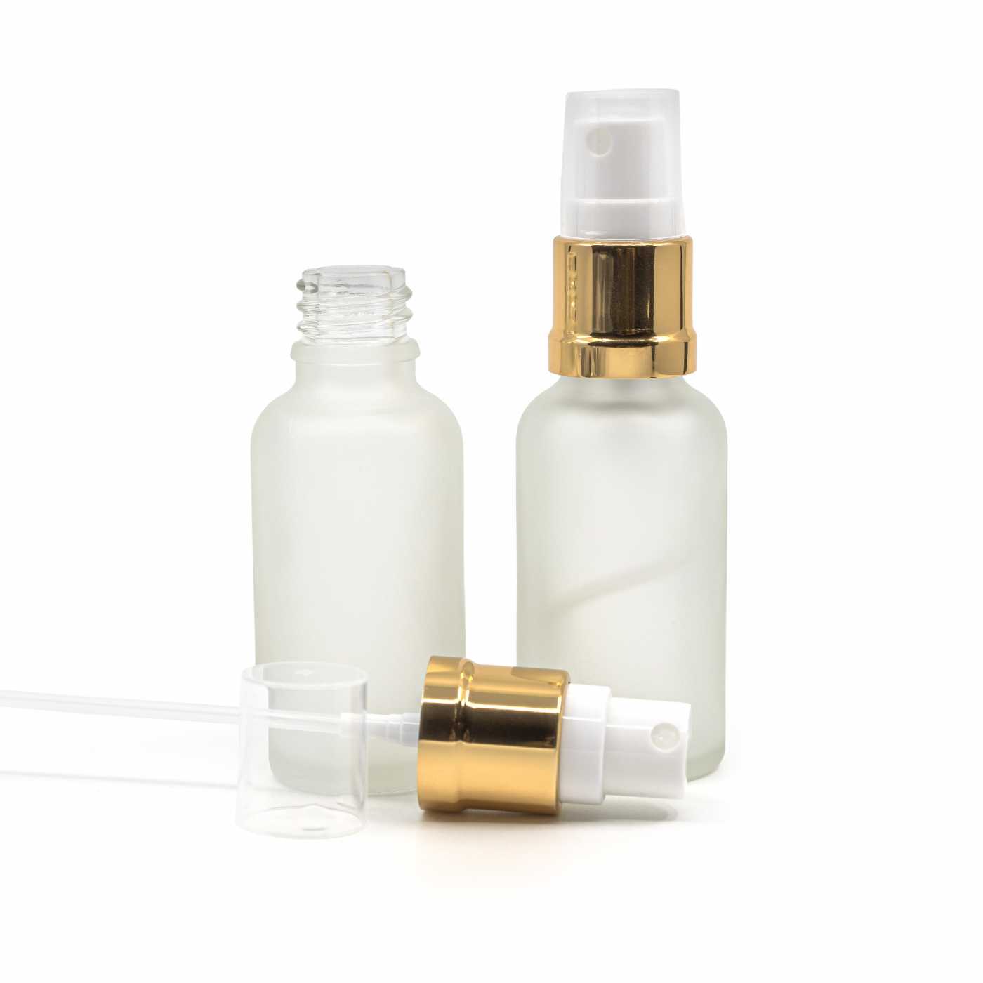 Matt átlátszó üvegpalack, fehér fényes arany permetezőfej, 30 ml