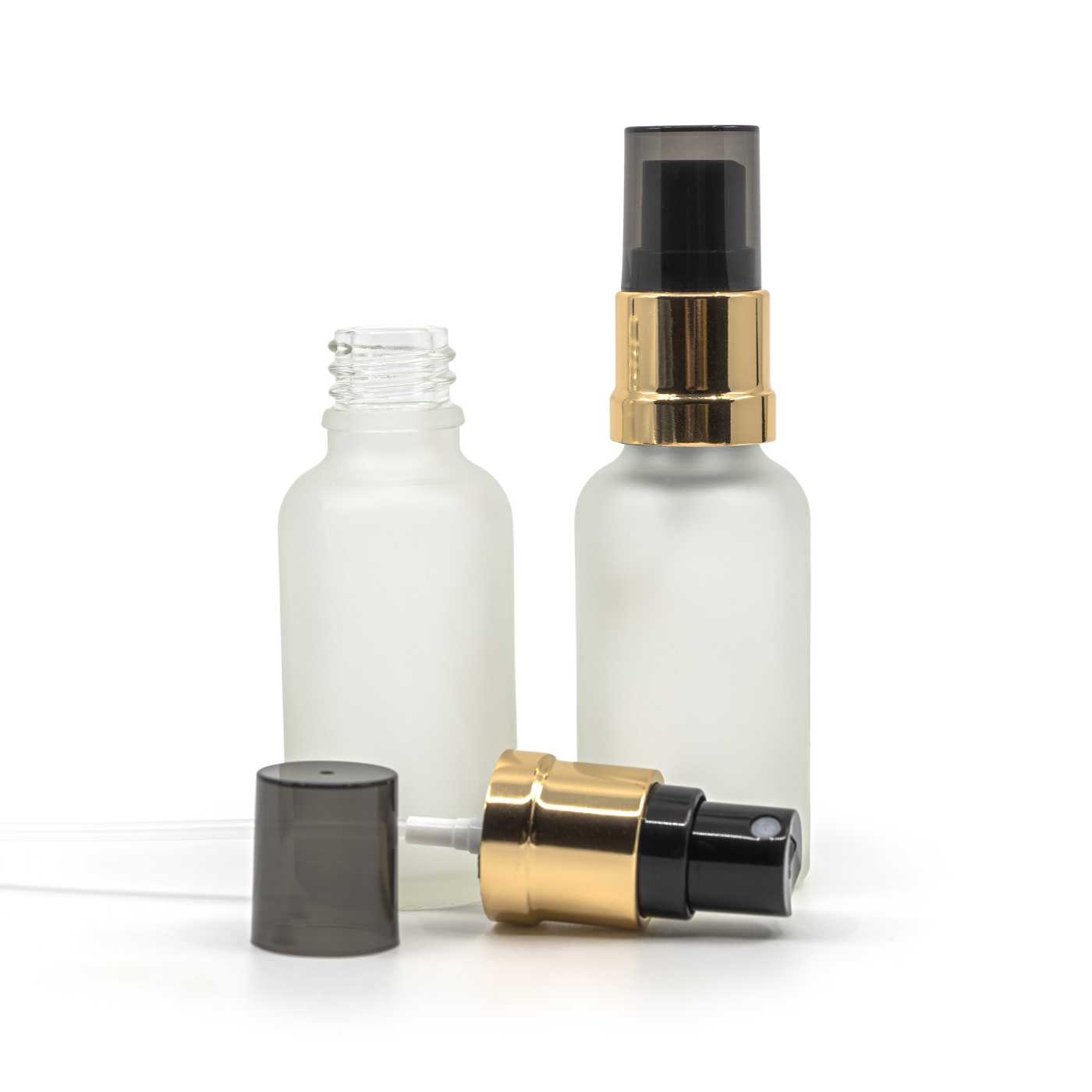 Butelka szklana, przezroczysta mleczna, czarno-złoty atomizer, przydymiony kapturek, 30 ml
