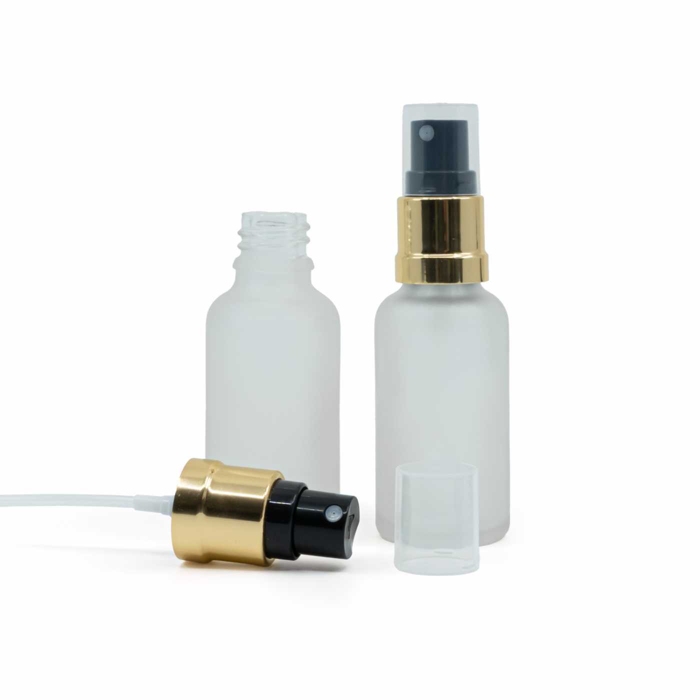 Átlátszó matt üvegpalack fekete-arany permetezőfejjel, 30 ml