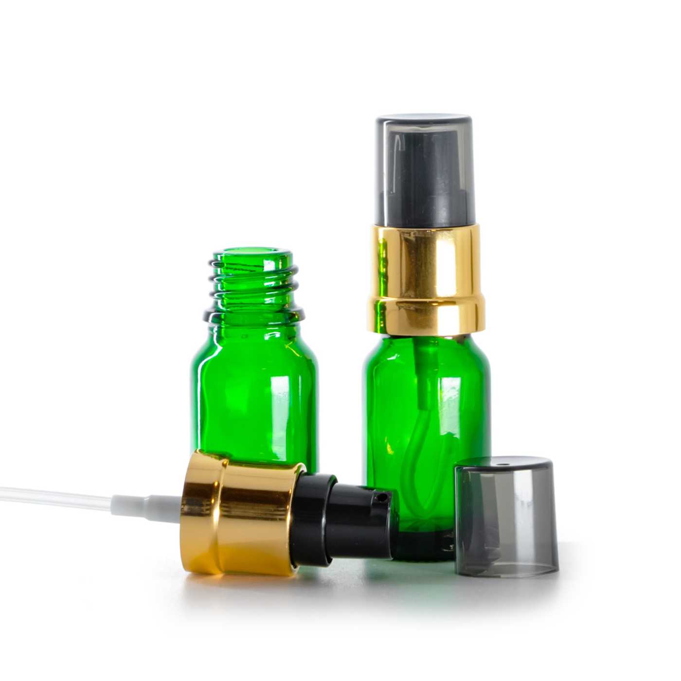 Zöld üvegcse, fényes fekete-arany adagoló füstös felső kupakkal, 10 ml