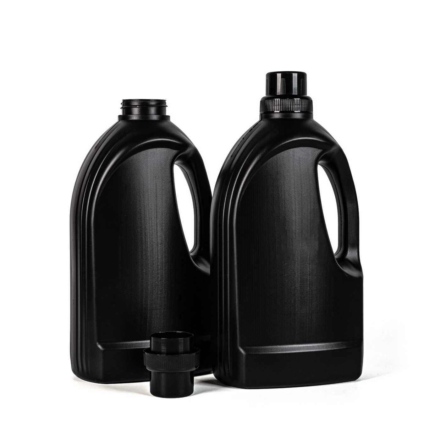 Butelka plastikowa na płyn do płukania tkanin, czarna, czarna nakrętka, typ 2, 1,5 l